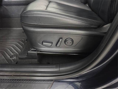 2022 Kia Sorento Hybrid EX