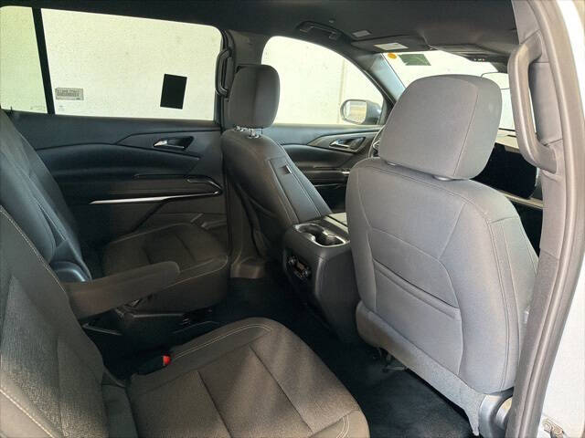 2024 Chevrolet Traverse LT