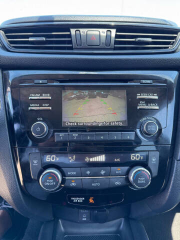 2017 Nissan Rogue SV