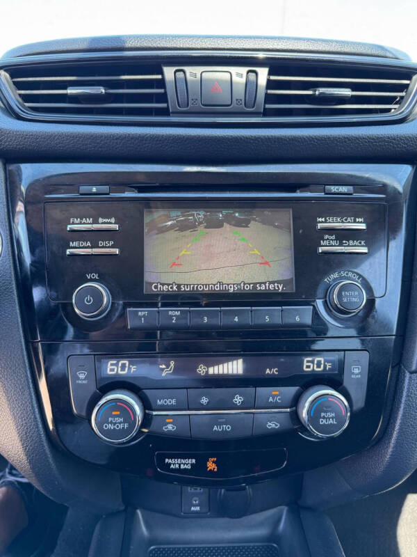 2017 Nissan Rogue SV