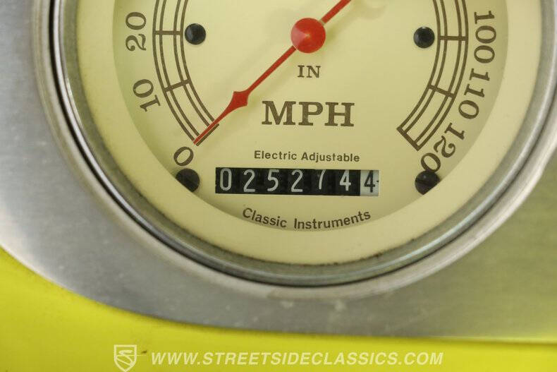 1946 Ford Deluxe