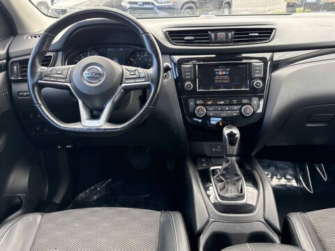 2022 Nissan Rogue Sport SV