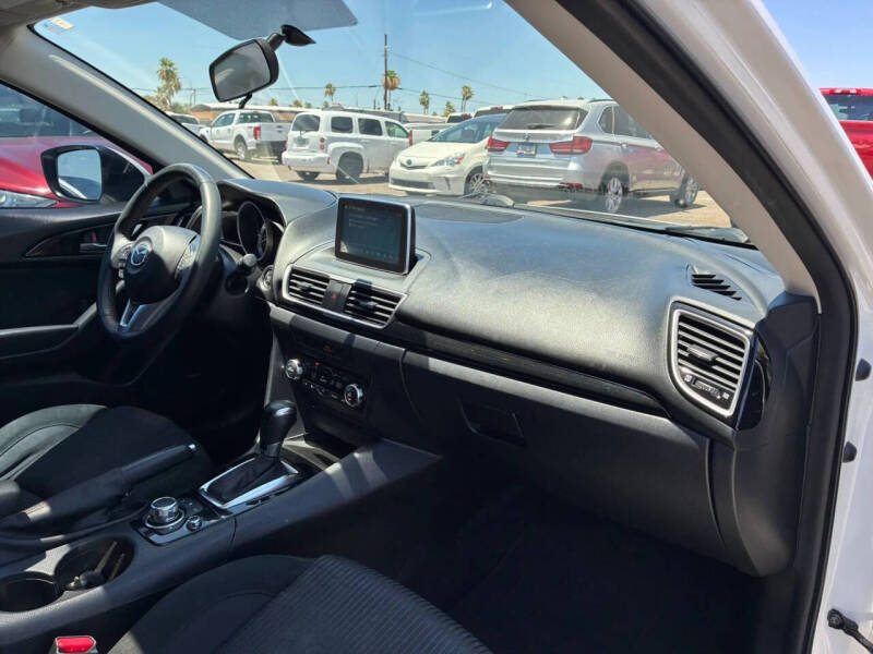 2015 Mazda MAZDA3 i Touring