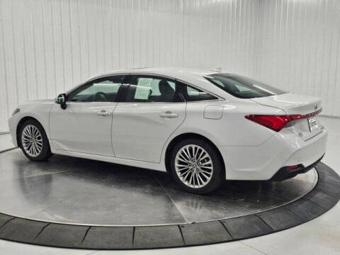 2022 Toyota Avalon Hybrid Limited