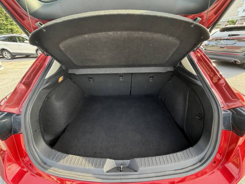 2015 Mazda MAZDA3 i Sport