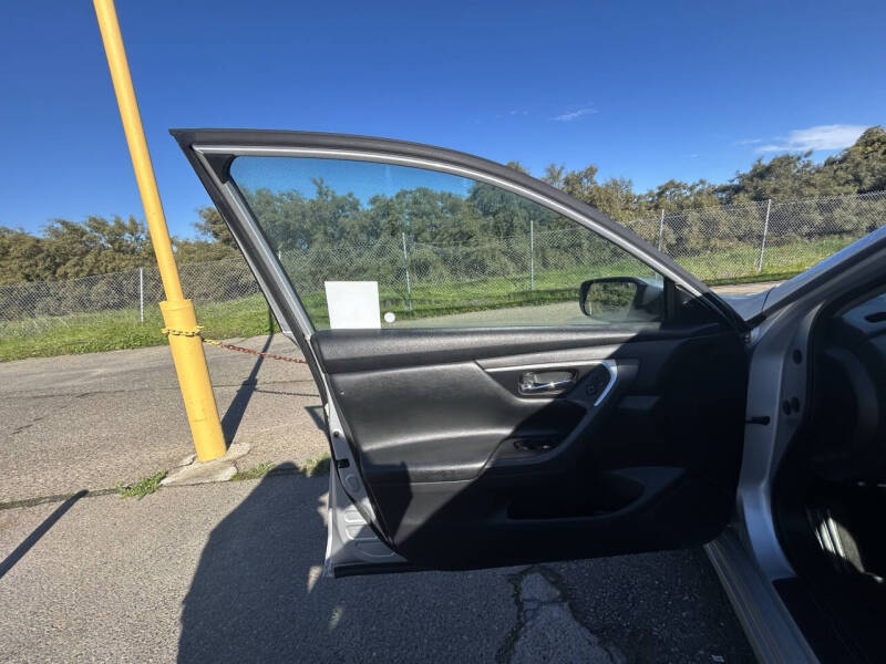 2017 Nissan Altima 2.5 SV