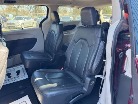 2018 Chrysler Pacifica Touring L Plus