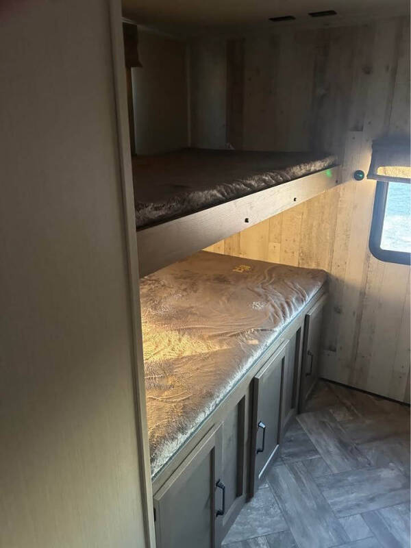 2023 Palomino 32bhqs