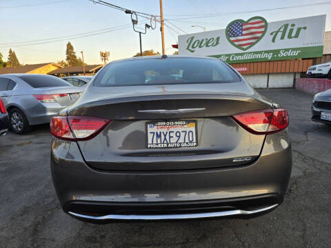 2016 Chrysler 200 Limited