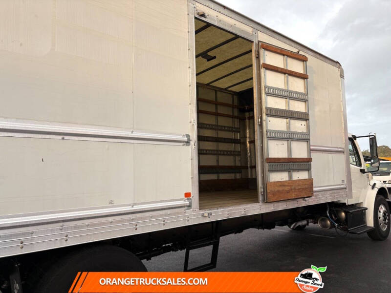 2020 Freightliner M2 106