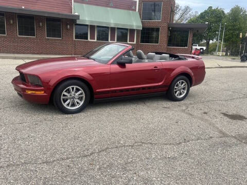 2005 Ford Mustang V6 Deluxe