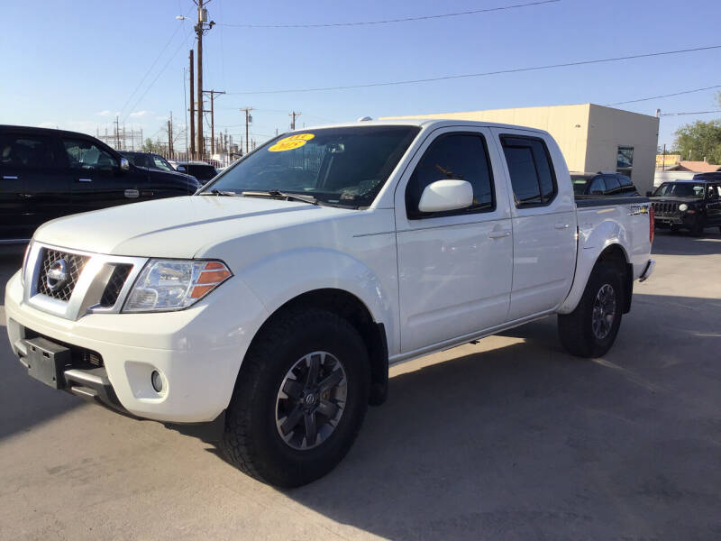 2015 Nissan Frontier for sale at Hugo Motors INC in El Paso TX
