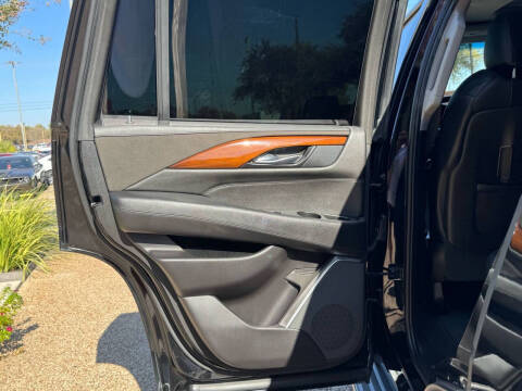 2018 Cadillac Escalade Luxury