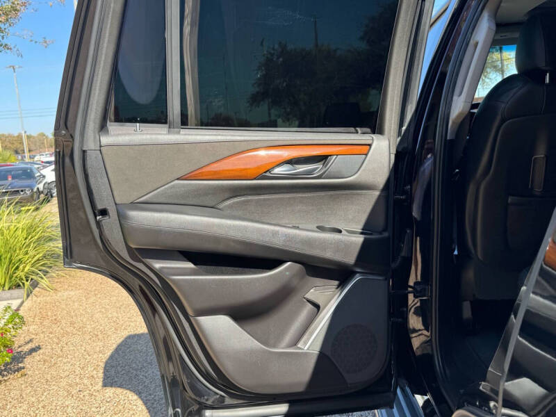 2018 Cadillac Escalade Luxury