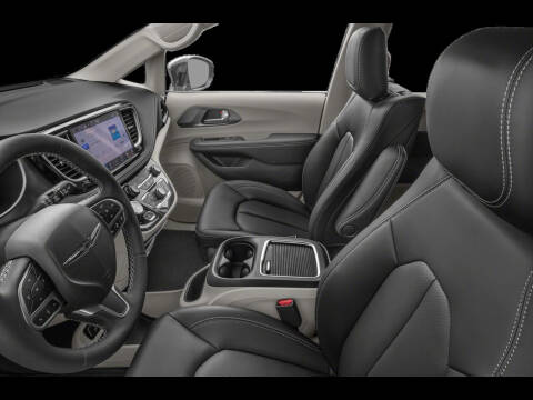 2024 Chrysler Pacifica Plug-In Hybrid Pinnacle