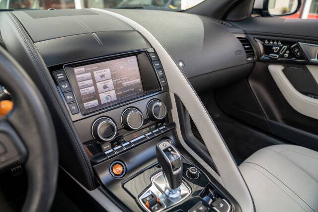 2014 Jaguar F-TYPE 26