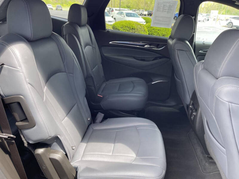 2023 Buick Enclave Essence