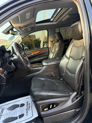 2017 Cadillac Escalade Luxury