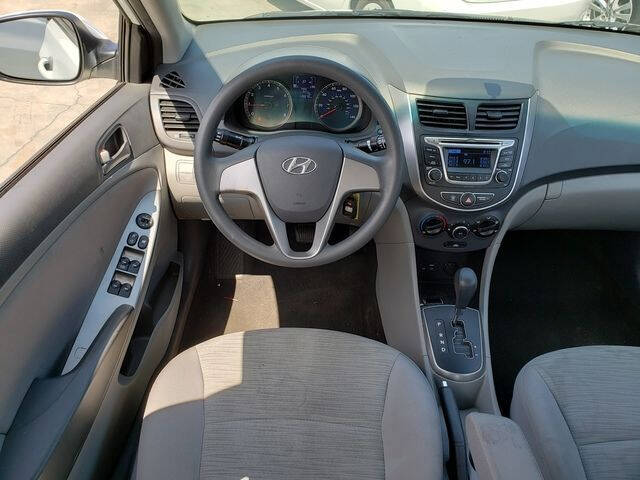 2016 Hyundai Accent SE