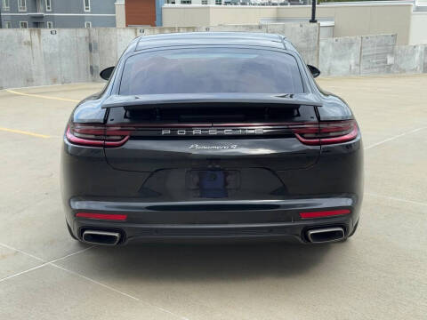 2020 Porsche Panamera 4