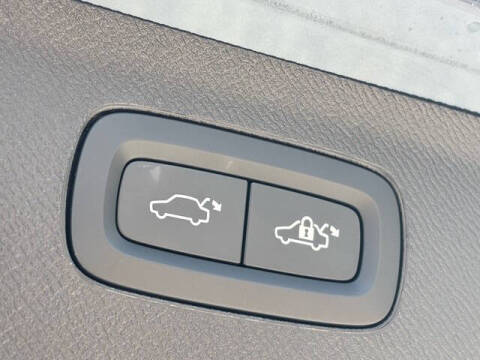 2024 Volvo XC90 B5 Plus Bright Theme