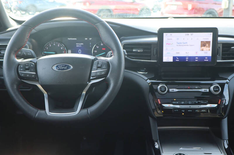 2023 Ford Explorer ST-Line