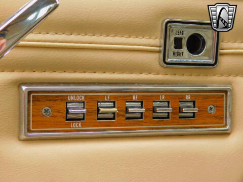 1989 Jeep Grand Wagoneer