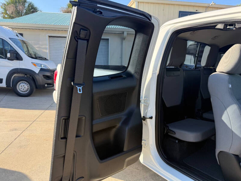 2017 Toyota Tacoma SR