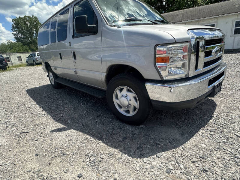 2013 Ford E-Series E-350 SD XLT