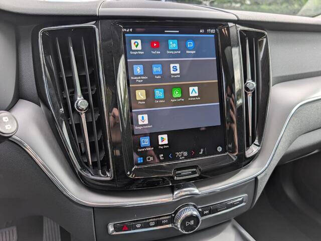 2025 Volvo XC60 B5 Core Dark Theme