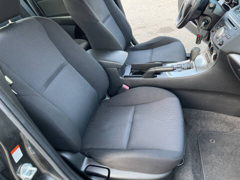 2011 Mazda MAZDA3 i Touring