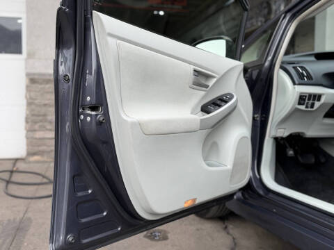 2012 Toyota Prius Two