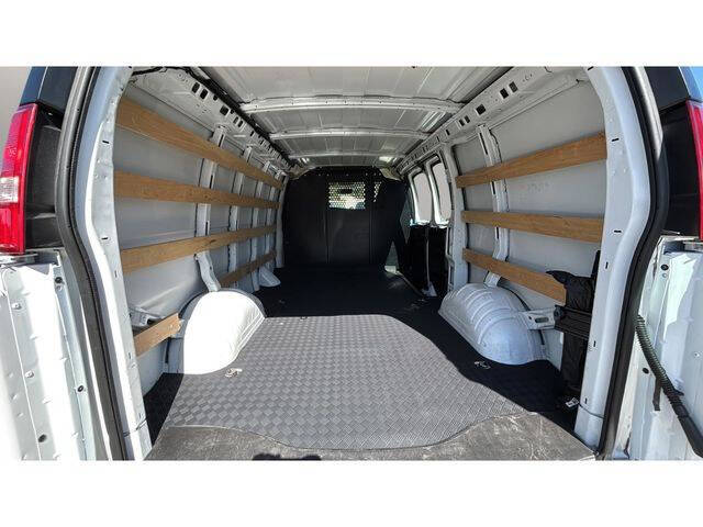 2024 GMC Savana 2500