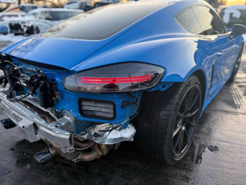 2024 Porsche 718 Cayman GTS 4.0