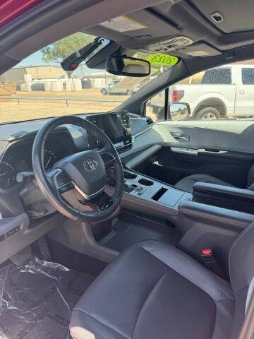 2023 Toyota Sienna XSE 7-Passenger