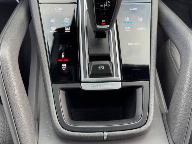 2023 Porsche Cayenne E-Hybrid Coupe