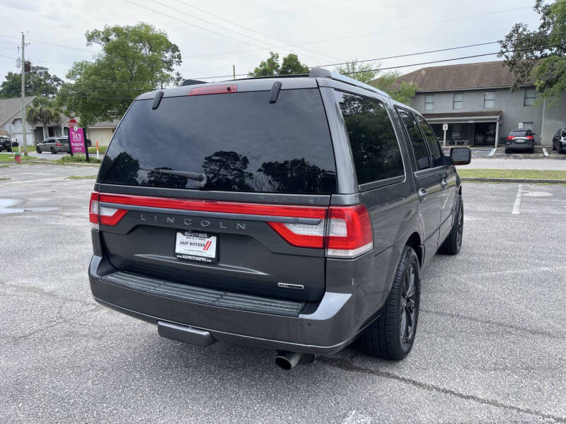 2016 Lincoln Navigator Select