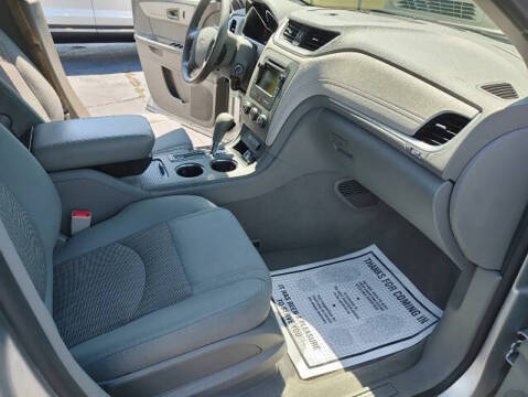 2017 Chevrolet Traverse LS