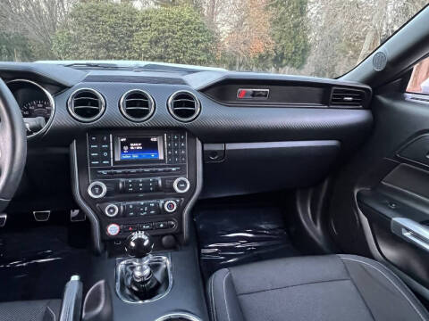 2015 Ford Mustang V6