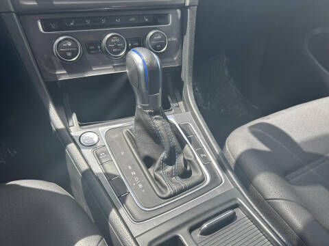 2015 Volkswagen e-Golf SEL Premium