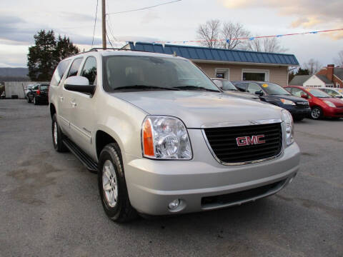 2010 GMC Yukon XL for sale at Supermax Autos in Strasburg VA