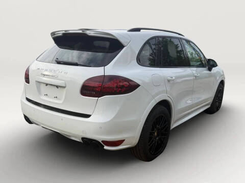 2014 Porsche Cayenne GTS