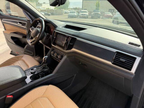 2022 Volkswagen Atlas Cross Sport V6 SEL Premium R-Line 4Motion