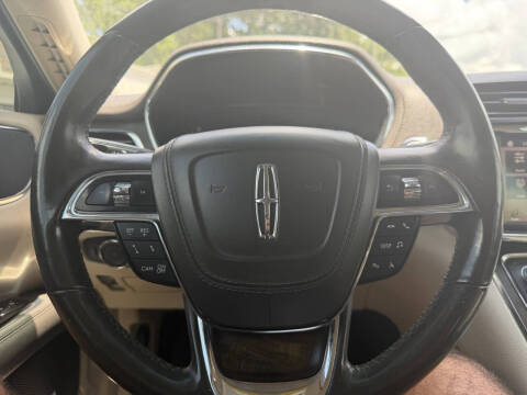 2017 Lincoln Continental Select