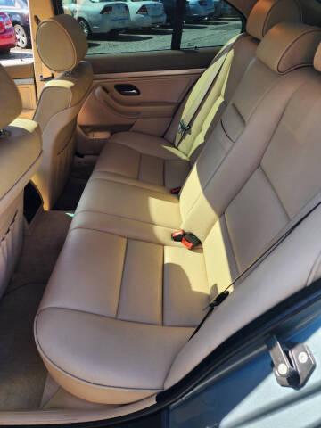 2003 BMW 5 Series 525i