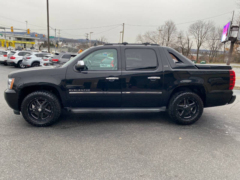 2012 Chevrolet Avalanche LTZ
