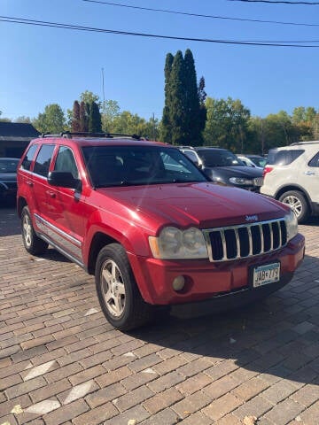 2005 Jeep Grand Cherokee for sale at Specialty Auto Wholesalers Inc in Eden Prairie MN