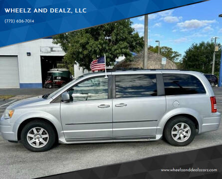 2010 Chrysler Town and Country for sale at WHEELZ AND DEALZ, LLC in Fort Pierce FL