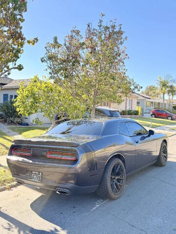 2015 Dodge Challenger SXT