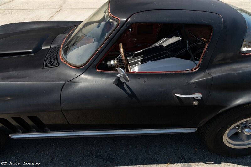 1966 Chevrolet Corvette 23